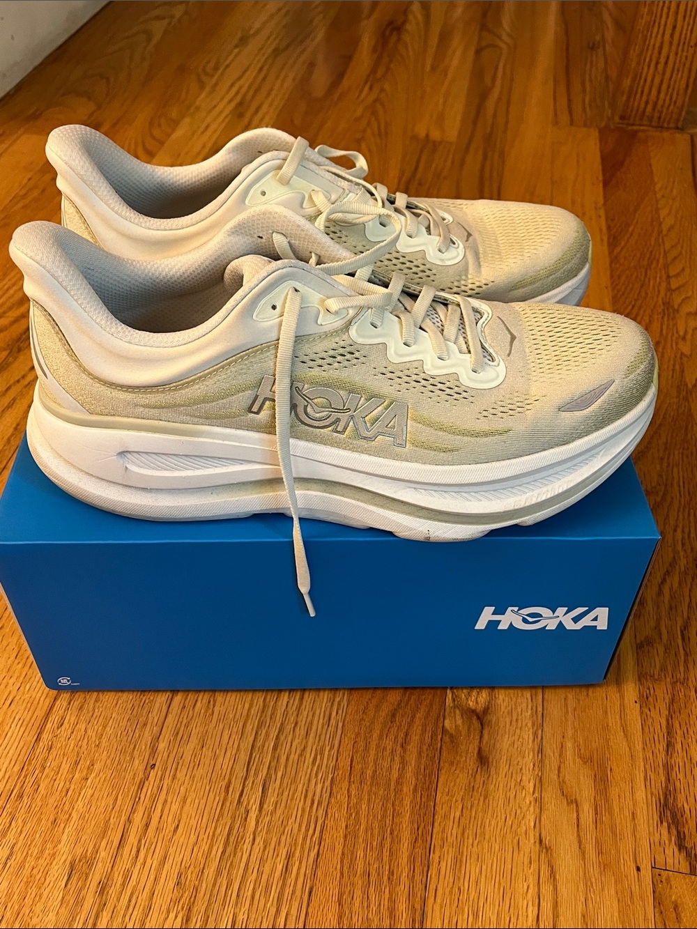 Hoka Men’s Running Shoes - Ivory/light green- M Bondi 9- size 12D